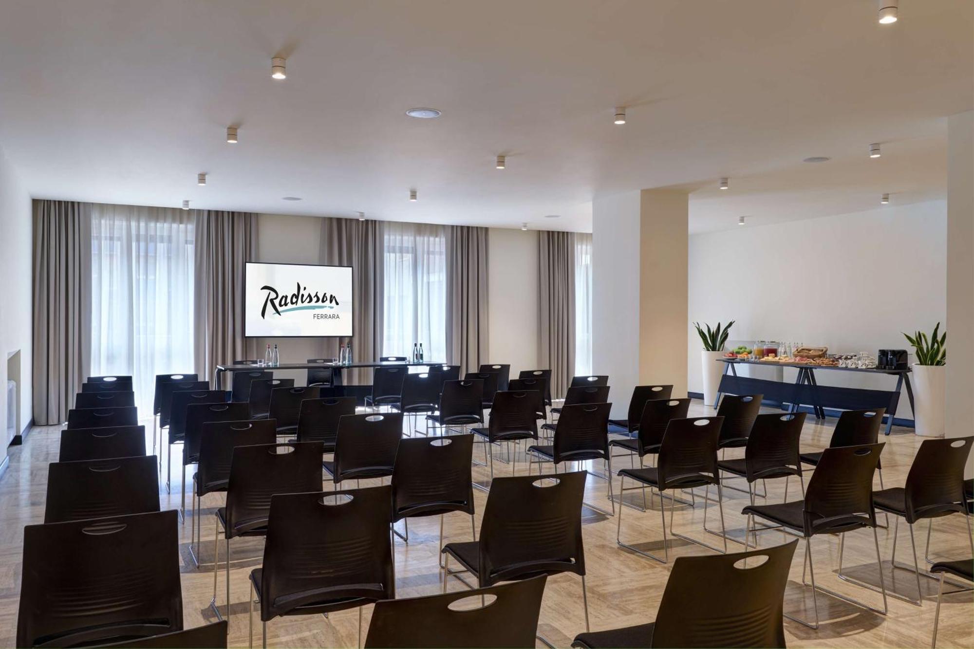 Radisson Hotel Ferrara Zewnętrze zdjęcie